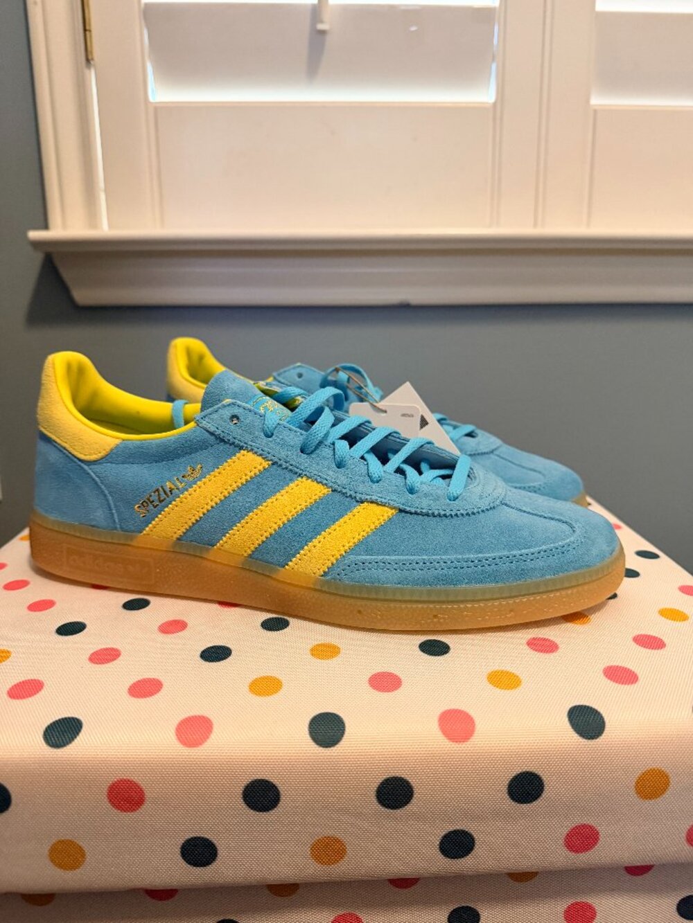 Adidas Handball Spezial Size 11  – Blue Glow / Bright Yellow / Gold Metallic NIB